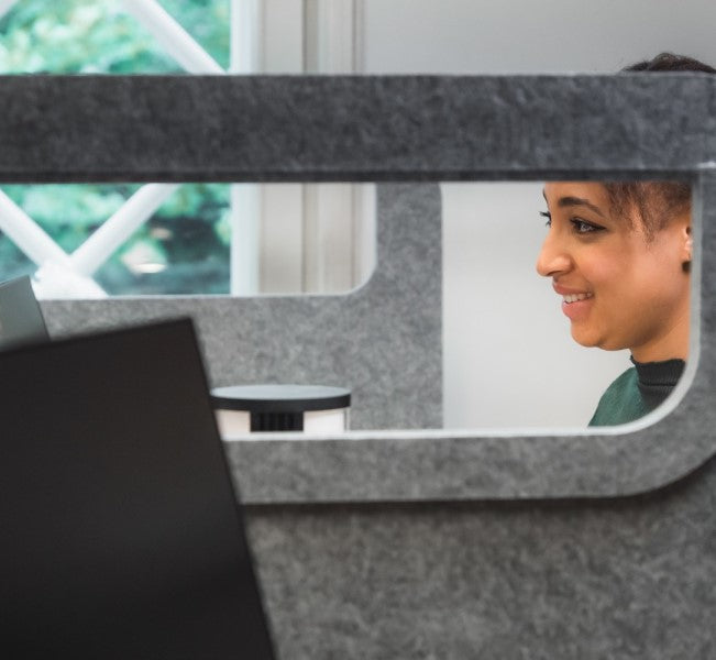 100% Recycled Desk-mounted Protection Screen